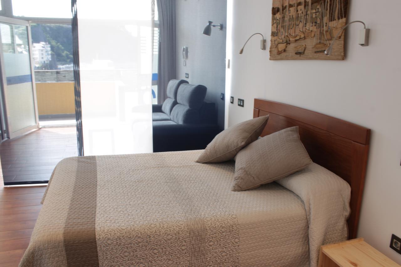 Apartamentos Turisticos Vistademar Luarca Exterior photo