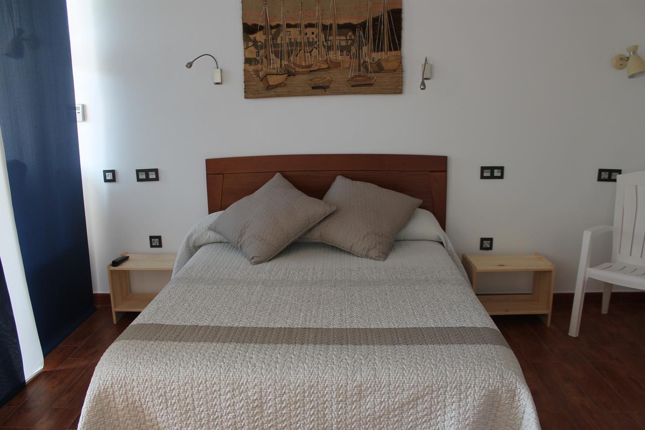 Apartamentos Turisticos Vistademar Luarca Exterior photo